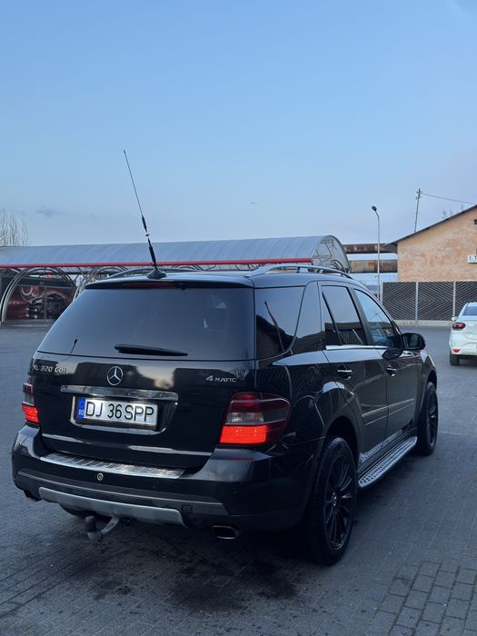 MERCEDES-BENZ ML-Class 0 — imagine 4