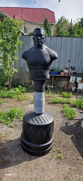 Манекен Герман Груша