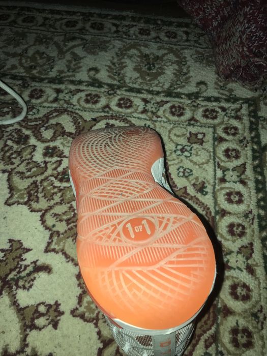 Лвмело кроссовки