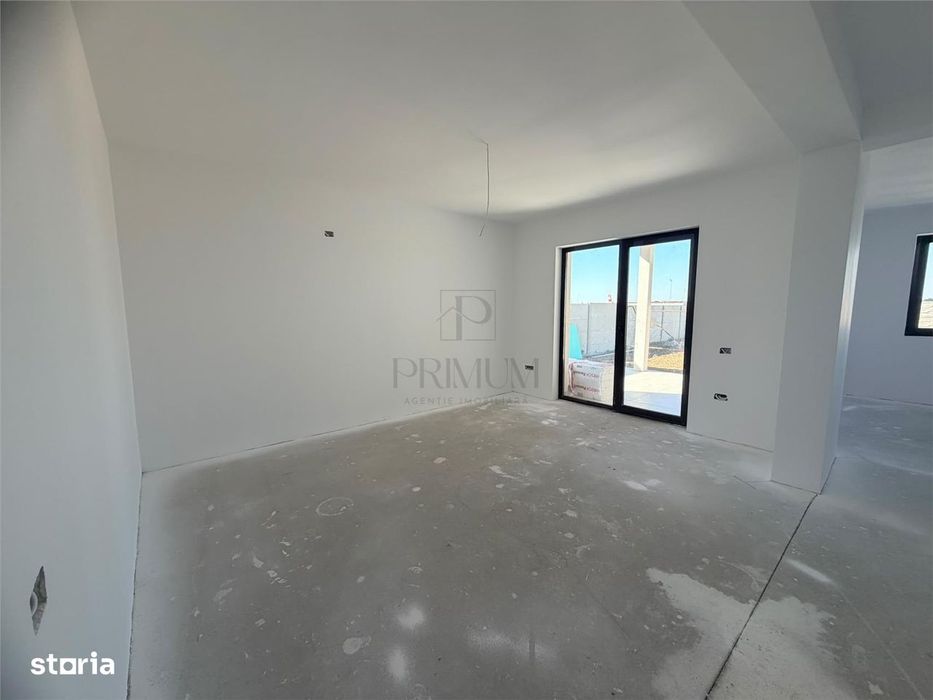 Duplex Despartit Prin Camera Tehnica - Personalizare Interioara - Zona