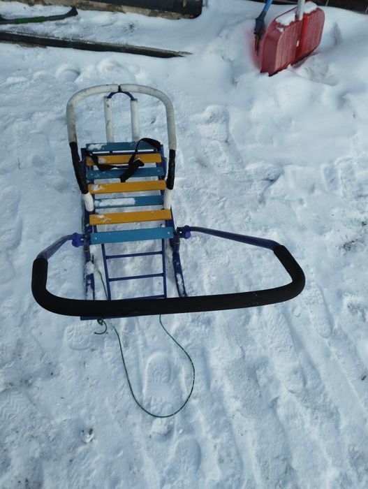 Продам санки детские