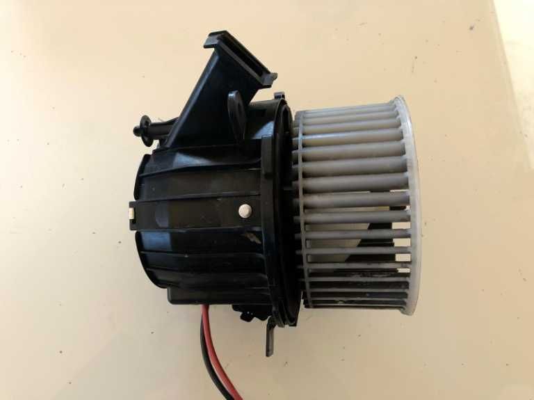 Ventilator habitaclu Audi A5 cu climatronic