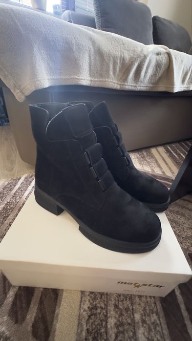 Продавам женски обувки