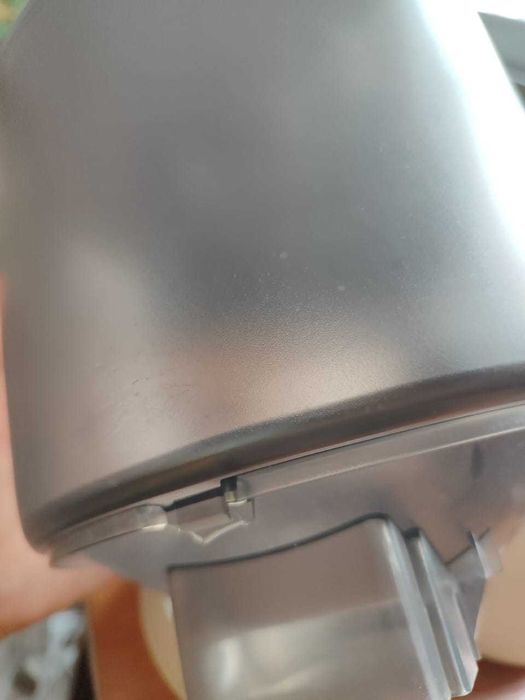 продам автокормушку для собак и кошек