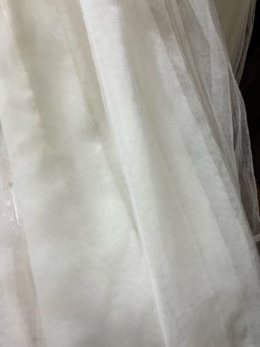 Продам платья на девочку 7-8 лет