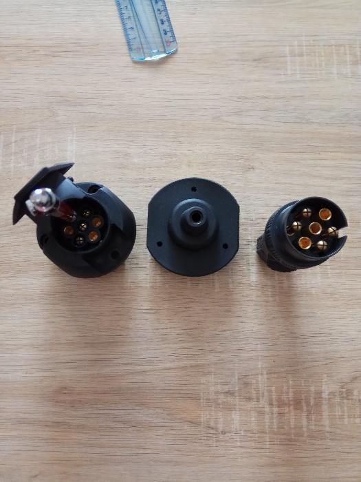 Mufa sau conector 7 pini pentru remorci, platforme, rulote NOU!!!