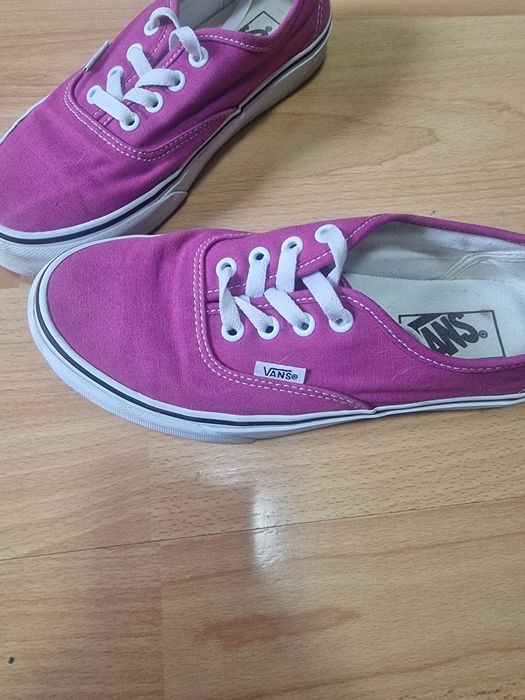 Vand teniși Vans