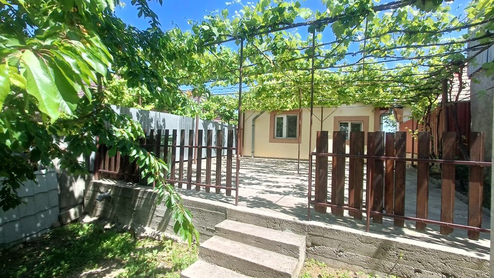 Vând casă in Turda zona băi - More