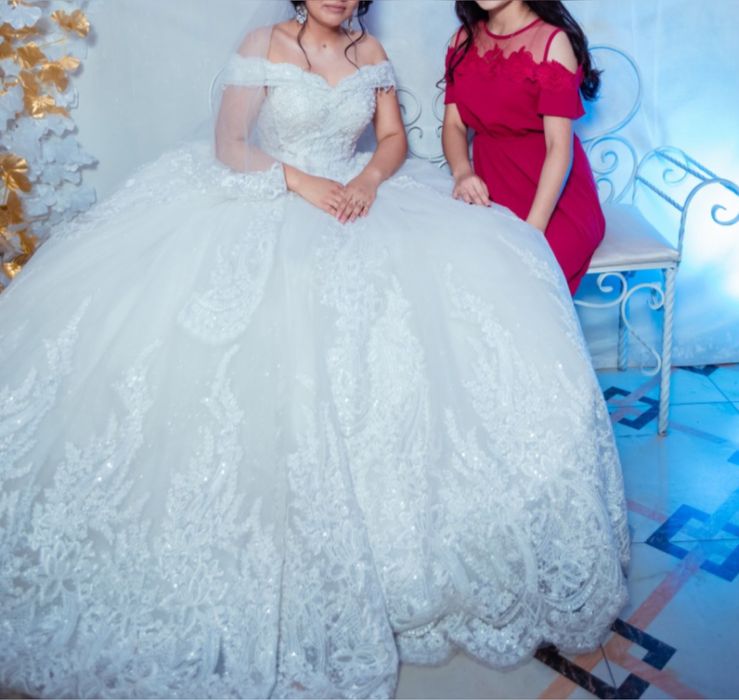 Свадебное платье