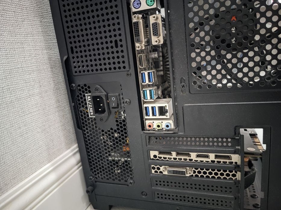 Полный комплект компьютер