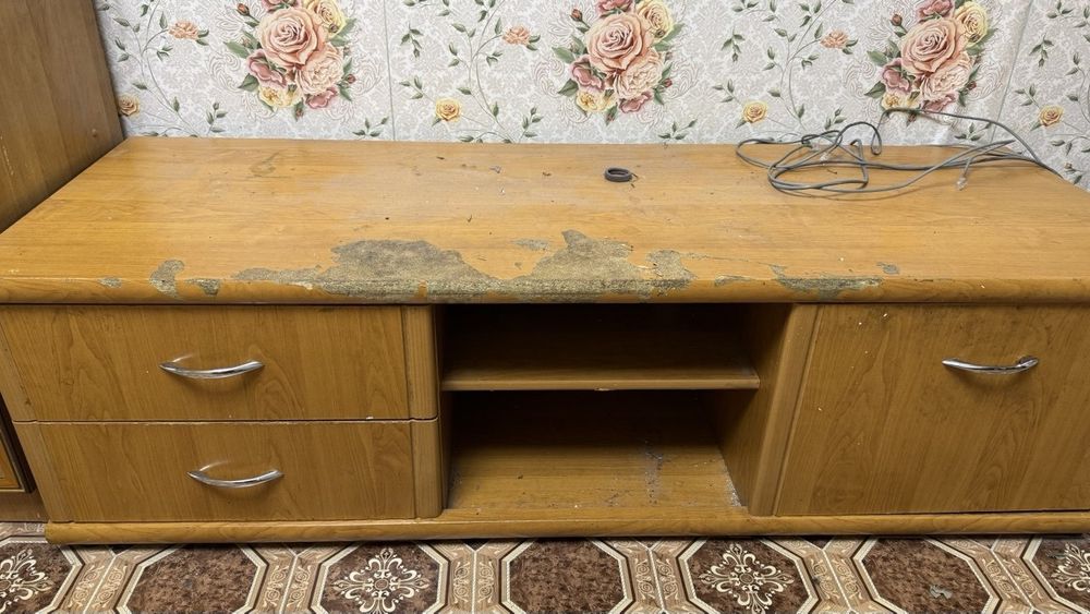 Тумбо для обуви в коридоре