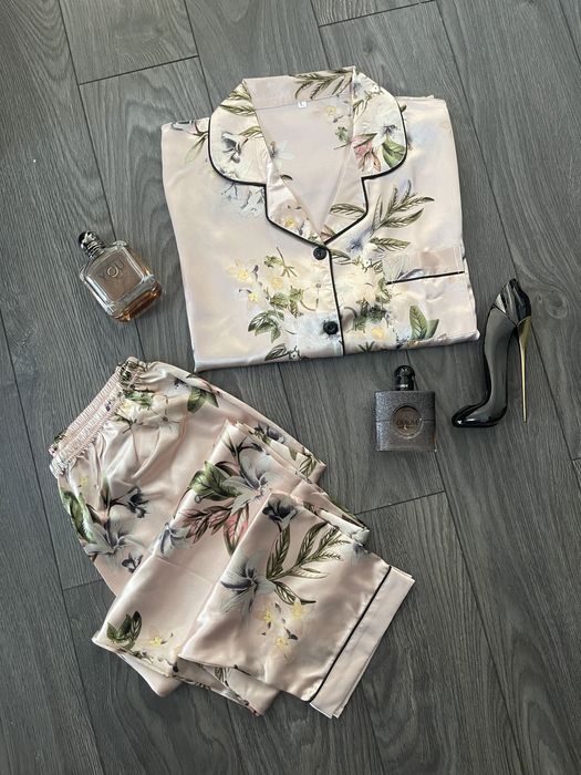 Pijama Satin cadoul perfect