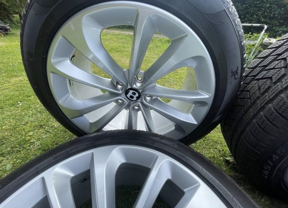 21"Джанти с зимни гуми Bentley Bentayga