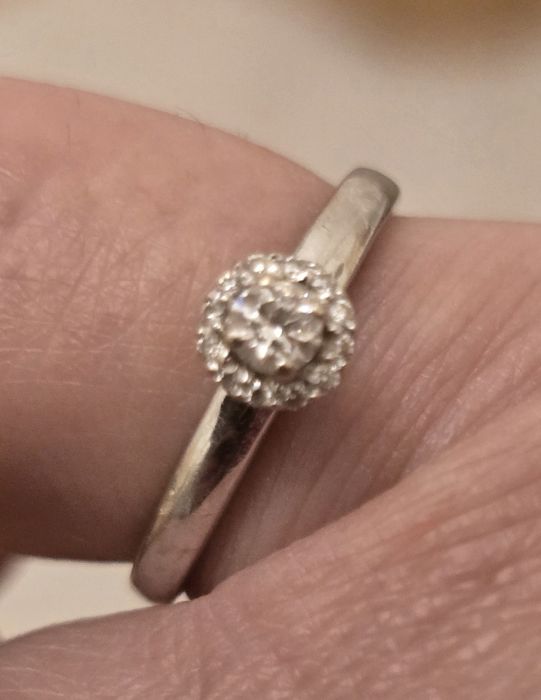 Inel logodna, aur alb, cu diamant- briliant