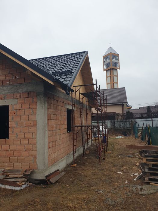 Vilă superbă la roșu sau la cheie