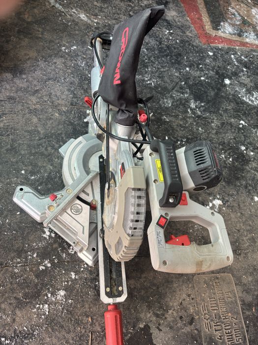 Пила торцовочная Crown