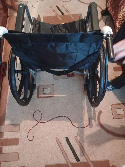 Кресло-коляска в отличном состоянии
