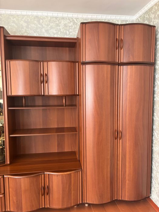 Стенка-горка для гостиной