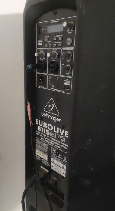 Vând boxa Behringer