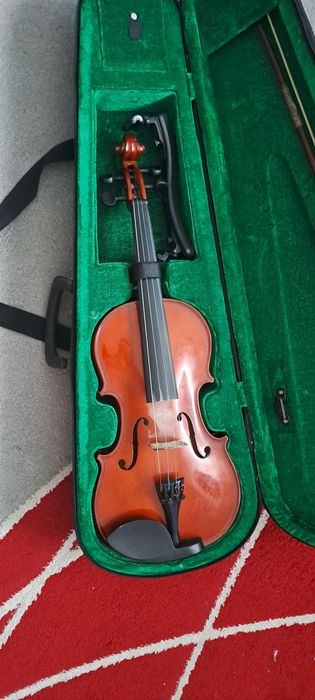 Vând vioara 3/4 stare perfectă