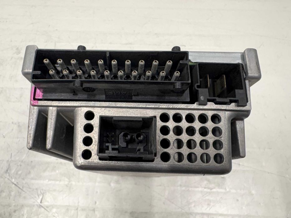 Усилвател БМВ Ф07 Ф01 Х3 Ф25 и други