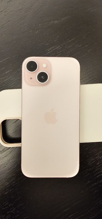 iPhone 15 с гаранция