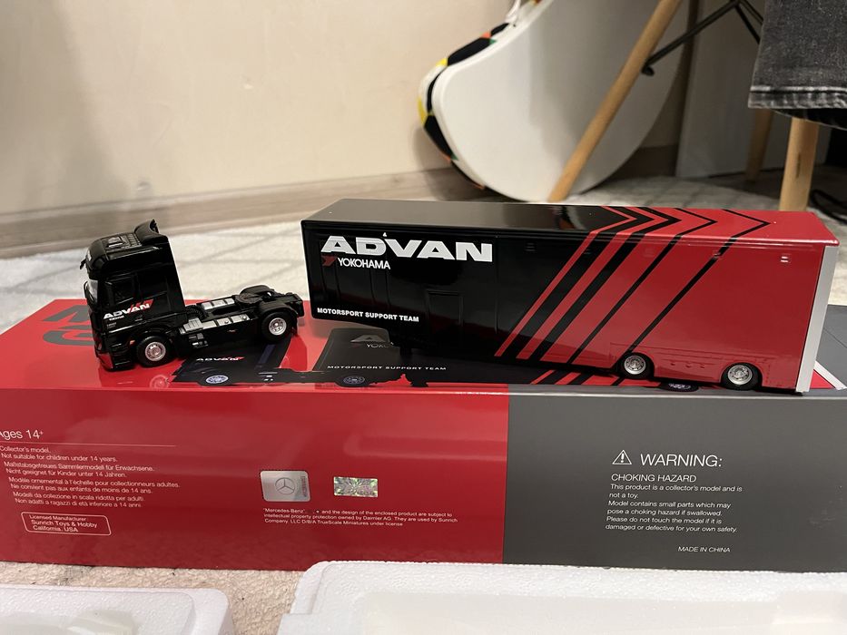 Mini GT Mercedes-Benz Actros with Racing Transporter ADVAN #741