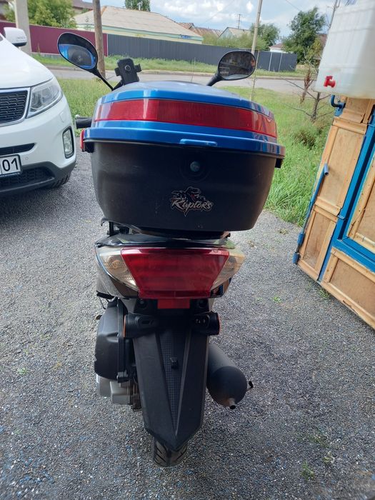 Продам скутер м8