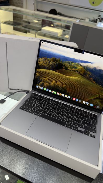 MacBook Air 13.6 8/512GB Gray