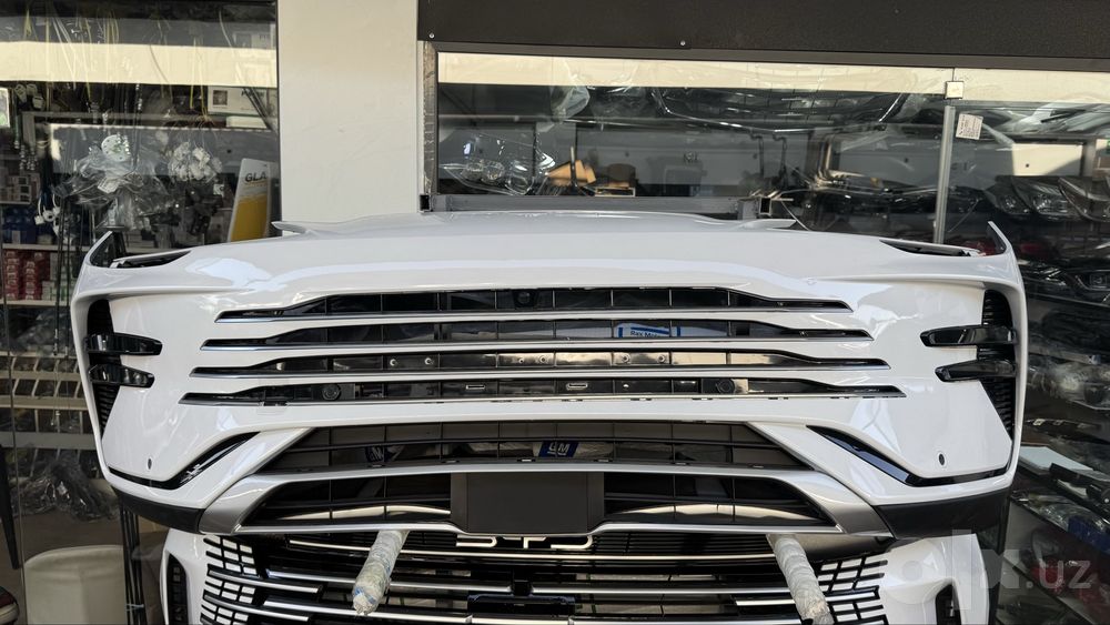 Byd Chazor, Byd Chempion, Byd oldi orqa bamper zbor