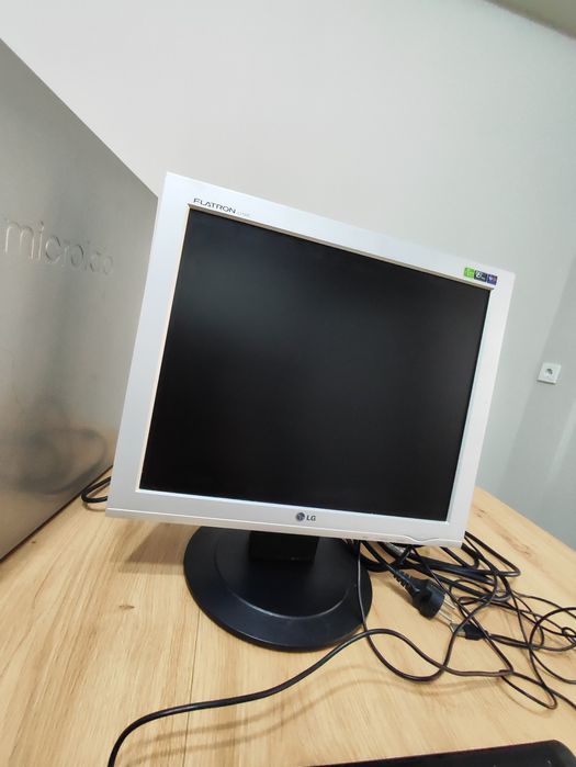 Продам настольный компьютер в комплекте