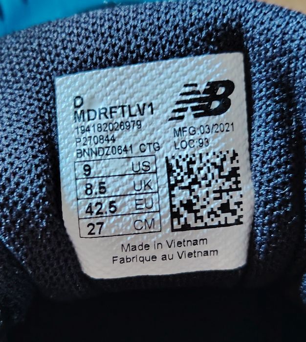 Pantofi sport new balance 42.5
MDRFT NBMDRFTLV1