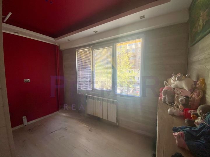 Продава се Тристаен апартамент в Перник, Изток - 73 кв.м за 1439 €/кв.м - Снимка #7