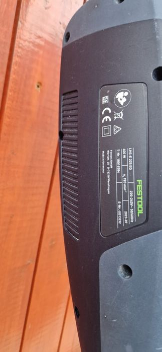 Festool girafa pereti