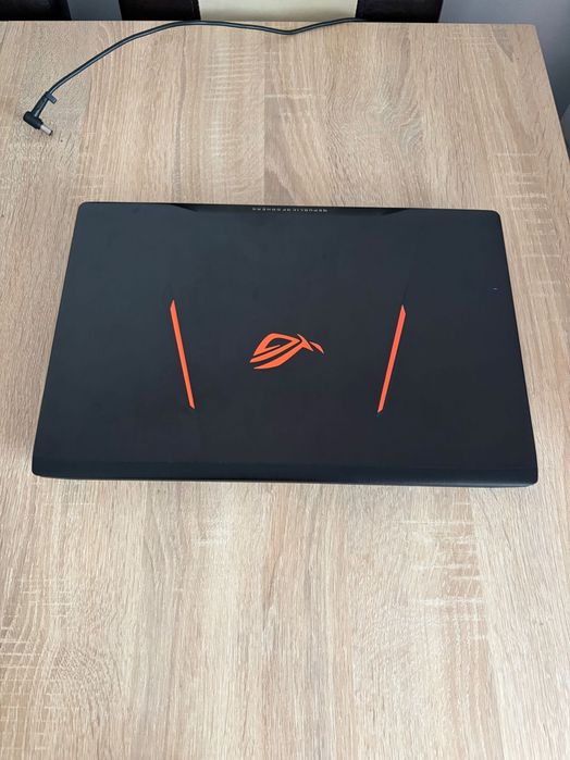 Laptop Gaming ASUS ROG GL553VD – i7-7700HQ, 16GB RAM, GTX 1050, SSD M.2 250GB