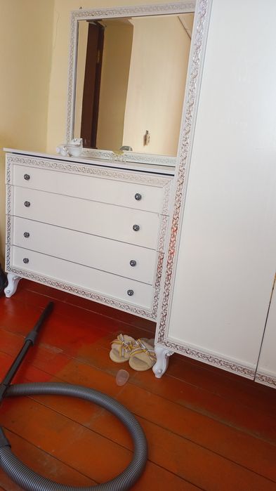 Спалный гарнитур комод тумбочка шкаф 6 есікті   хабарласыңыздар