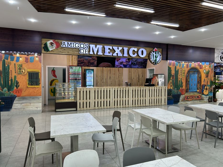 Продам действующее кафе в новом трц