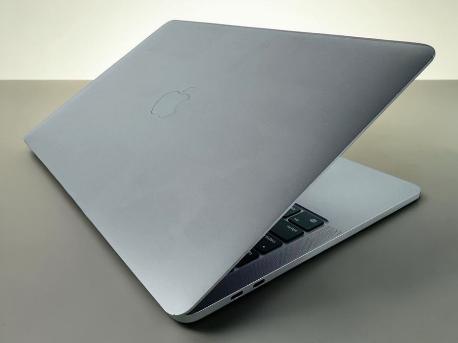 Apple MacBook Pro 13" M1 16RAM 512SSD Touch Bar Перфектен! Гаранция!
