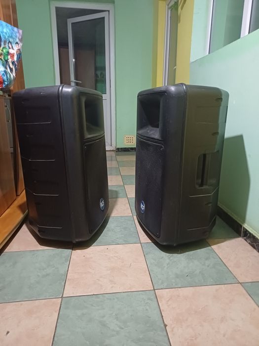 Boxe rcf cu sau fără difuzoarele de  medii bas   fbt behringer