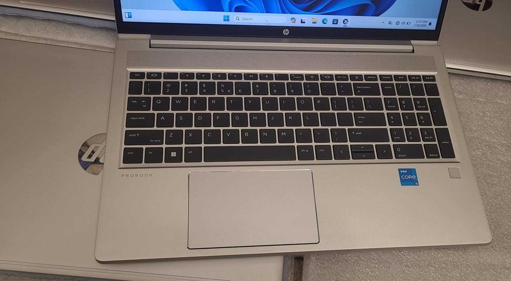 Laptop HP ProBook 450 G8 – Intel i5-1135G7 , 16 gb ram , carcasa full metal