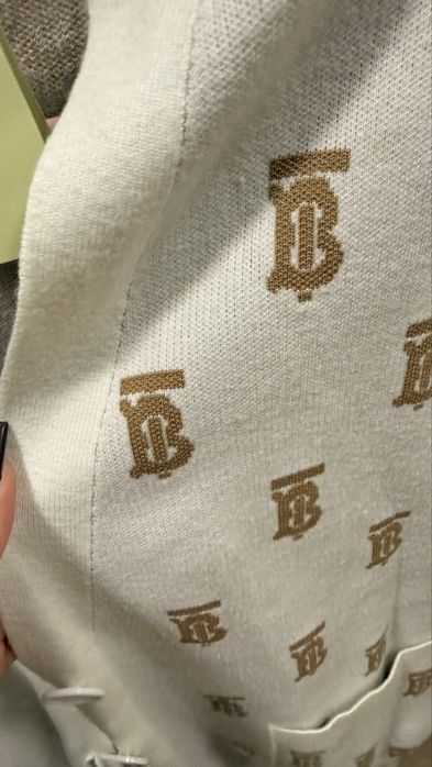 Кардиган женская.