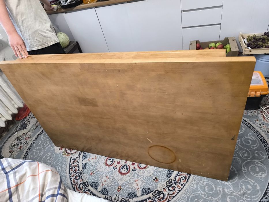 Продается стол для дома