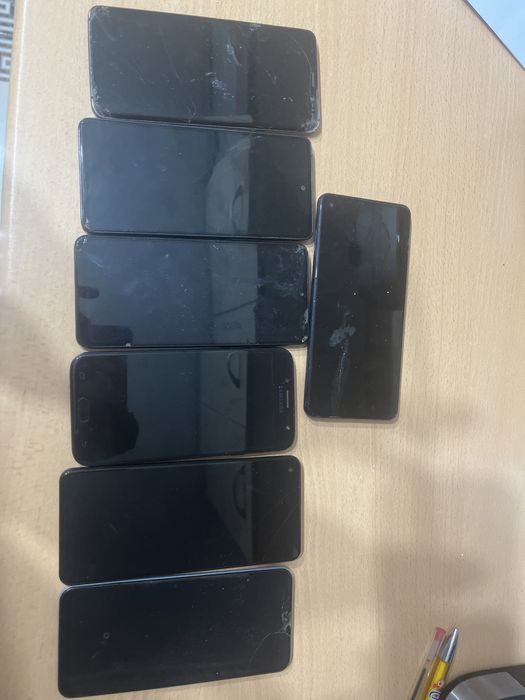 Vand lot de telefoane