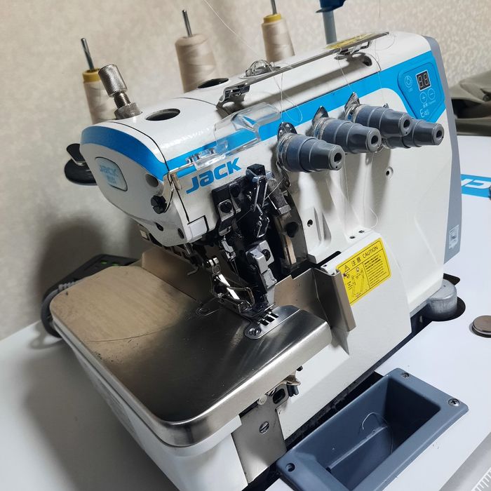 Промышленный оверлок  JACK JK-E4S-4-M03/333
