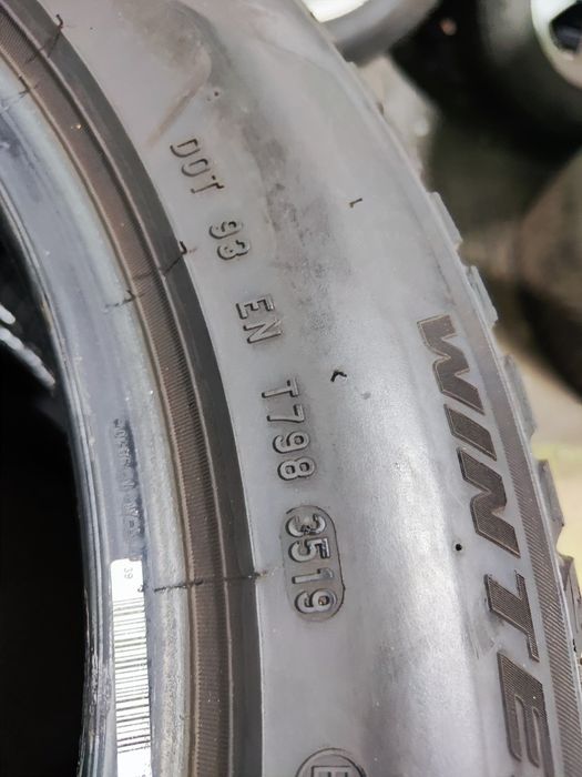 4 бр зимни 225/55/17 Pirelli runflatt