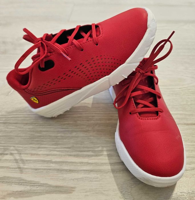 Adidași Puma Ferrari roșii – stare foarte bună
