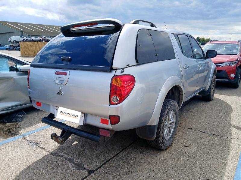 Dezmembrez Mitsubishi L200 2.5 Diesel 2014