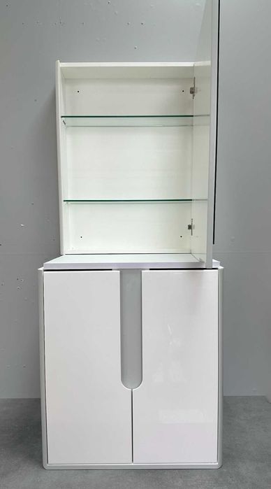 Комплект шкаф 55 см + огледало с рафтове – бял гланц