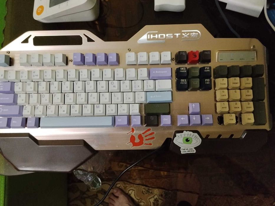 Игровая механика (Тихие свичи Bloody S98 Aviator + PBT кейкапы)