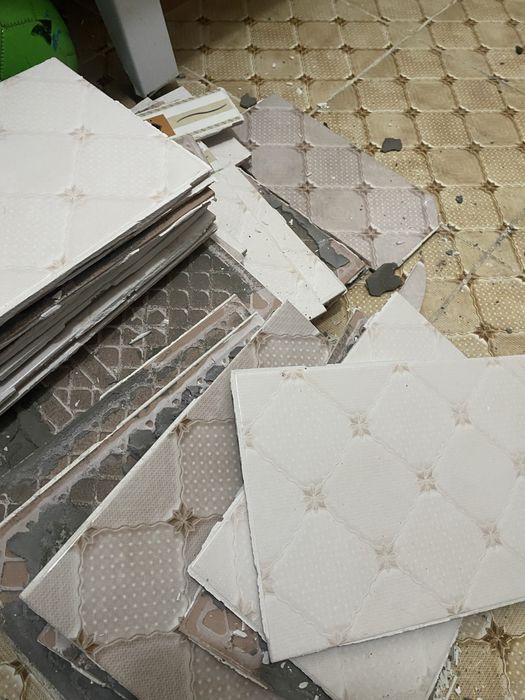 отдам даром кафель